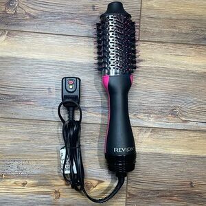 REVLON One-Step Hair Dryer and Volumizer Hot Air Brush RVDR5282